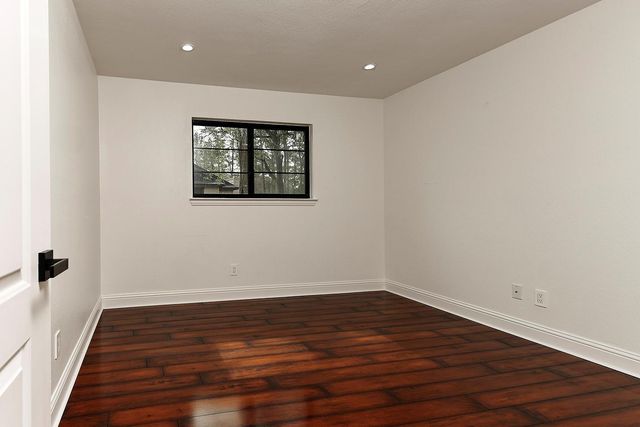 29 N Havenridge Drive, The Woodlands, TX 77381