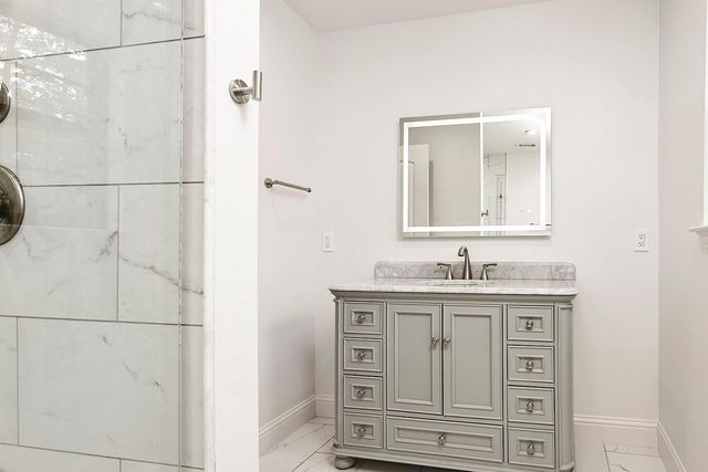 29 N Havenridge Drive, The Woodlands, TX 77381