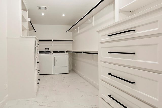 29 N Havenridge Drive, The Woodlands, TX 77381