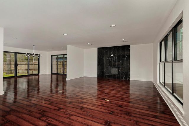 29 N Havenridge Drive, The Woodlands, TX 77381