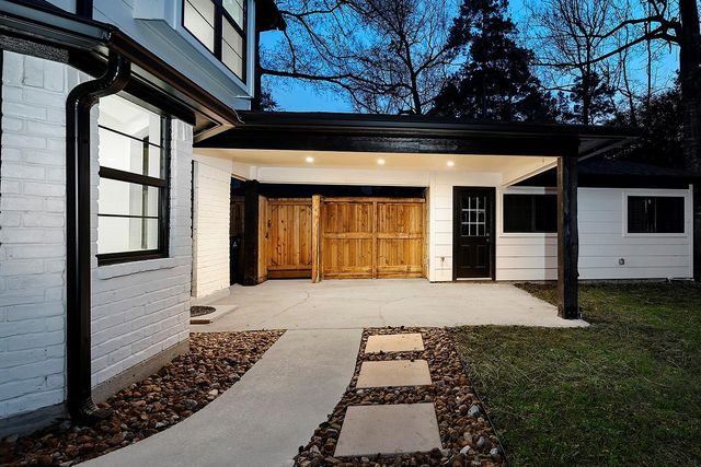 29 N Havenridge Drive, The Woodlands, TX 77381