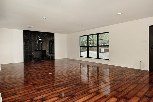 29 N Havenridge Drive, The Woodlands, TX 77381