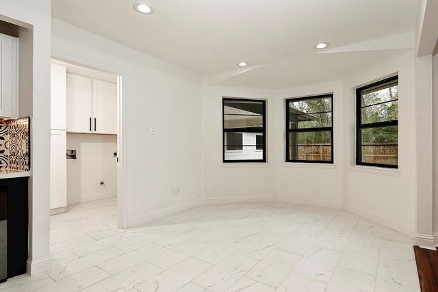 29 N Havenridge Drive, The Woodlands, TX 77381