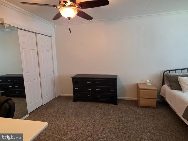 51 GREENSWARD LN, Cherry Hill, NJ 08002