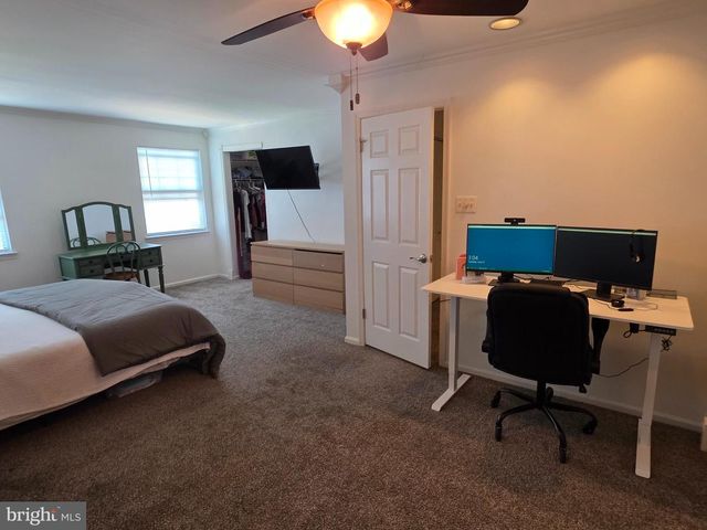 51 GREENSWARD LN, Cherry Hill, NJ 08002