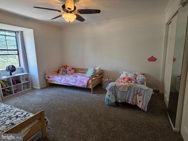 51 GREENSWARD LN, Cherry Hill, NJ 08002