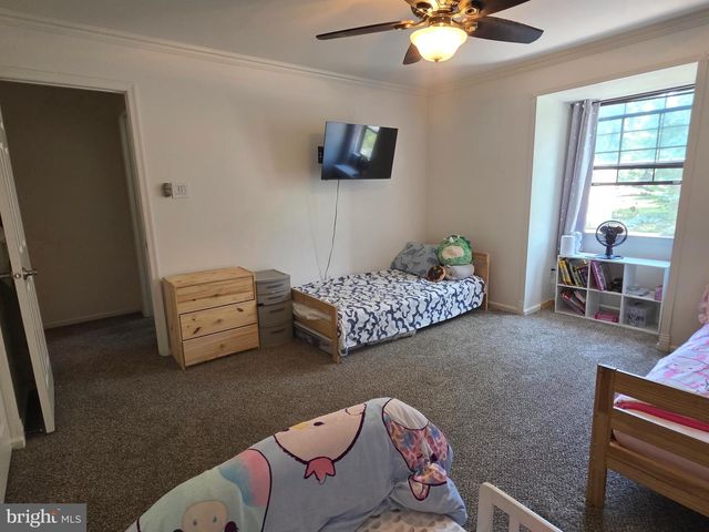 51 GREENSWARD LN, Cherry Hill, NJ 08002