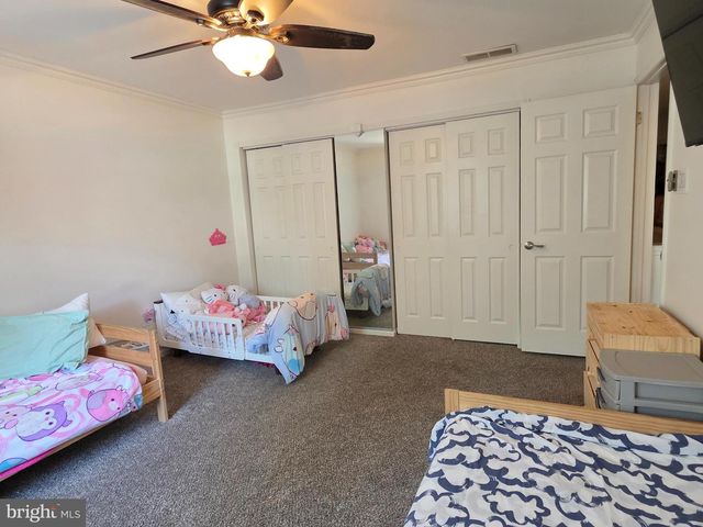 51 GREENSWARD LN, Cherry Hill, NJ 08002