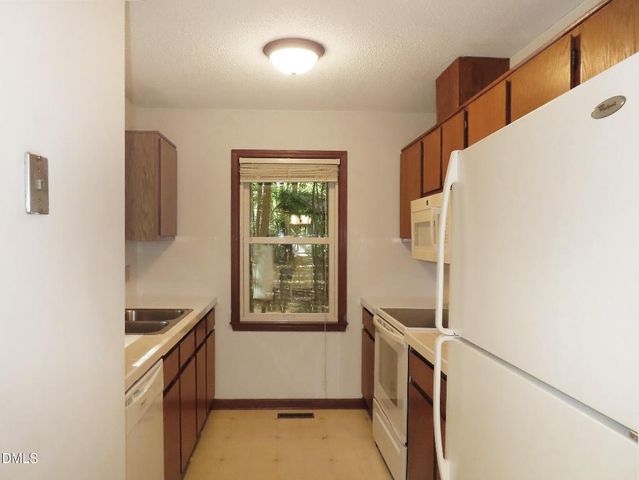 5 Silver Cedar Lane B, Chapel Hill, NC 27514