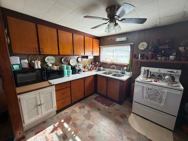 91 Quinton Callahan Road, Booneville, KY 41314