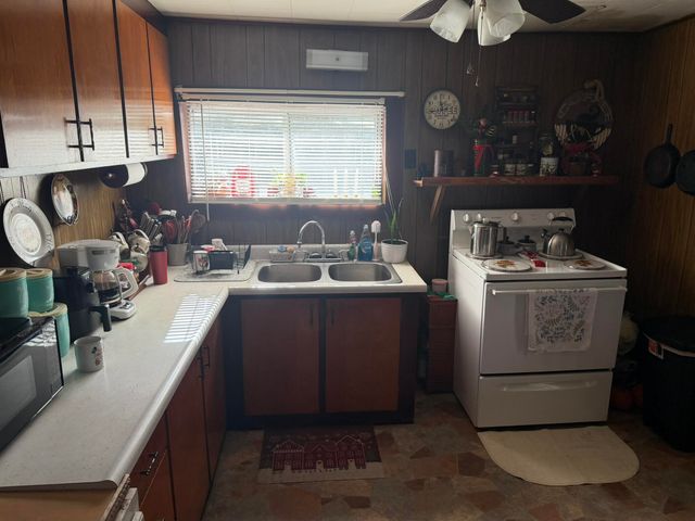 91 Quinton Callahan Road, Booneville, KY 41314