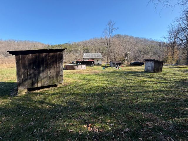 91 Quinton Callahan Road, Booneville, KY 41314