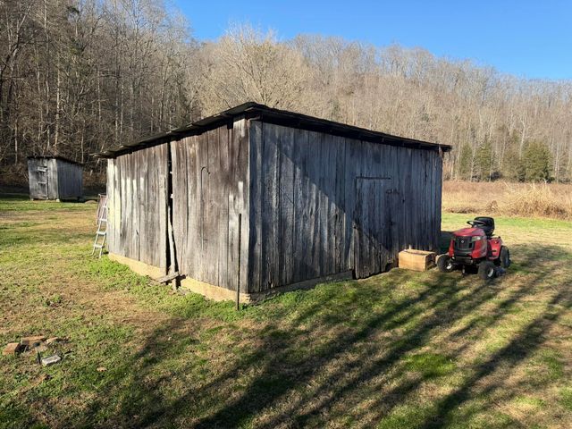 91 Quinton Callahan Road, Booneville, KY 41314