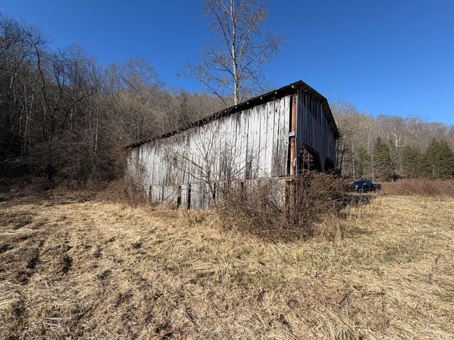 91 Quinton Callahan Road, Booneville, KY 41314