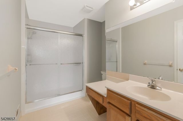 44 Chandler Ct, Hillsborough Twp., NJ 08844