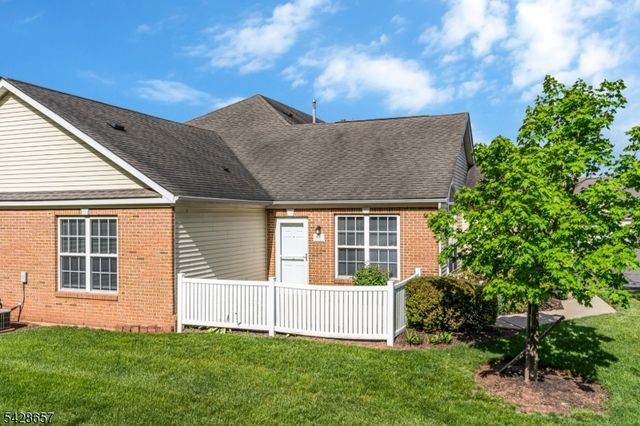 44 Chandler Ct, Hillsborough Twp., NJ 08844