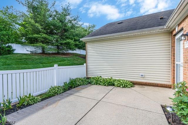 44 Chandler Ct, Hillsborough Twp., NJ 08844