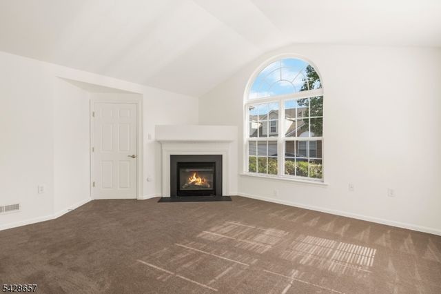 44 Chandler Ct, Hillsborough Twp., NJ 08844