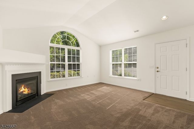 44 Chandler Ct, Hillsborough Twp., NJ 08844