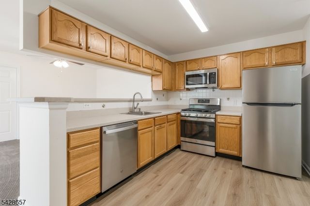 44 Chandler Ct, Hillsborough Twp., NJ 08844