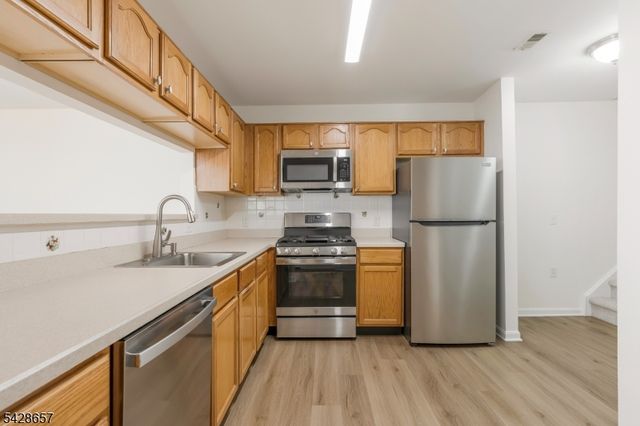 44 Chandler Ct, Hillsborough Twp., NJ 08844