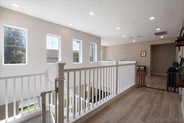 683 Grant Ct, Vista, CA 92083