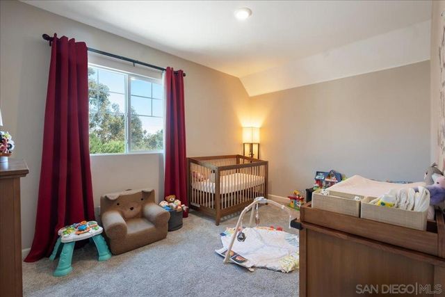 683 Grant Ct, Vista, CA 92083