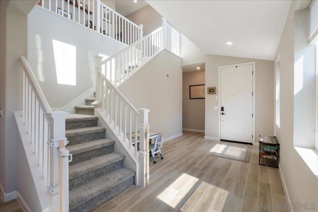 683 Grant Ct, Vista, CA 92083