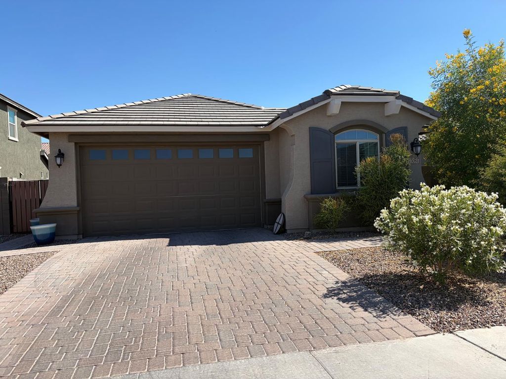 15081 W McKinley Street, Goodyear, AZ 85338