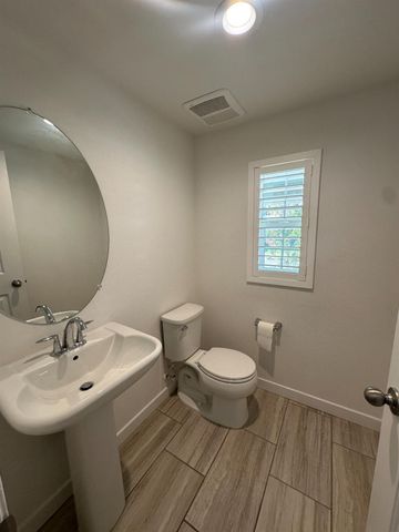 4249 Hillside Road, Madera, CA 93636