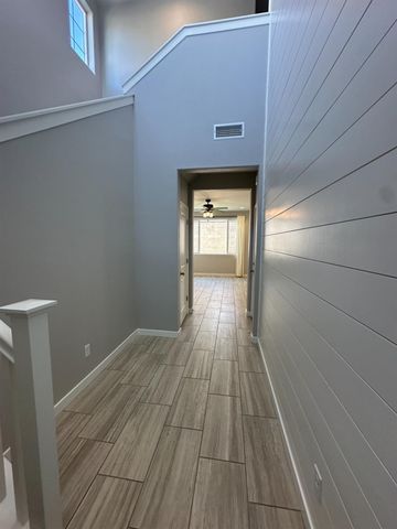 4249 Hillside Road, Madera, CA 93636