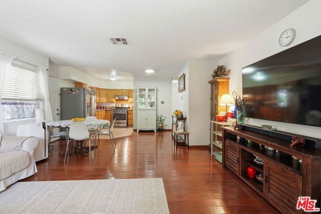 2754 Knox Avenue, Los Angeles, CA 90039