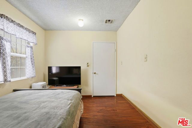 2754 Knox Avenue, Los Angeles, CA 90039
