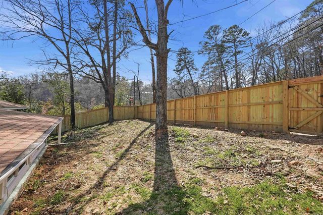 1700 Lilac Circle, Little Rock, AR 72202