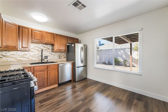 6998 Sylvan Oak Drive, Las Vegas, NV 89147