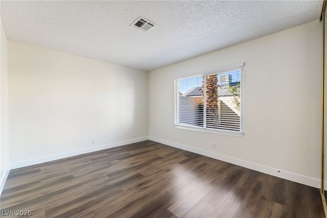 6998 Sylvan Oak Drive, Las Vegas, NV 89147