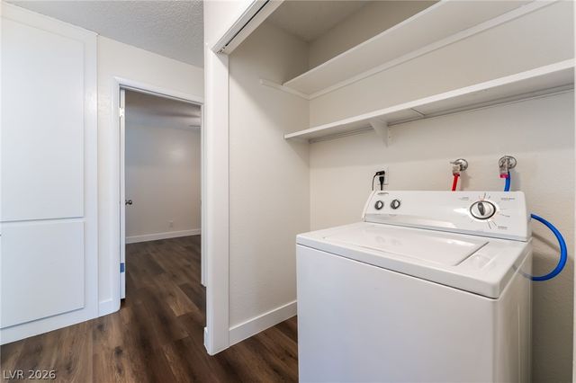 6998 Sylvan Oak Drive, Las Vegas, NV 89147