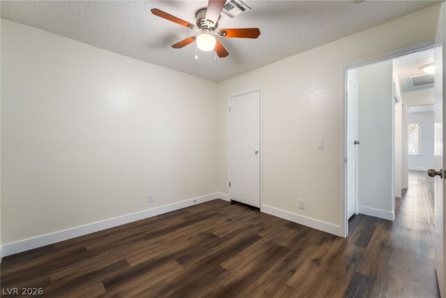 6998 Sylvan Oak Drive, Las Vegas, NV 89147