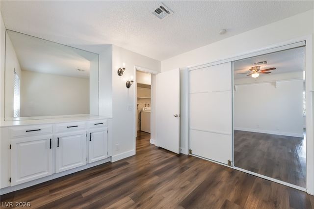 6998 Sylvan Oak Drive, Las Vegas, NV 89147