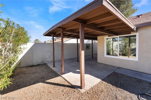 6998 Sylvan Oak Drive, Las Vegas, NV 89147