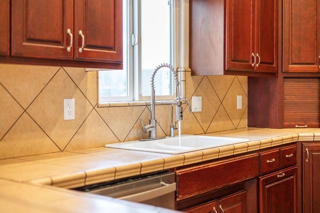 1110 Lincoln Street, Tulare, CA 93274