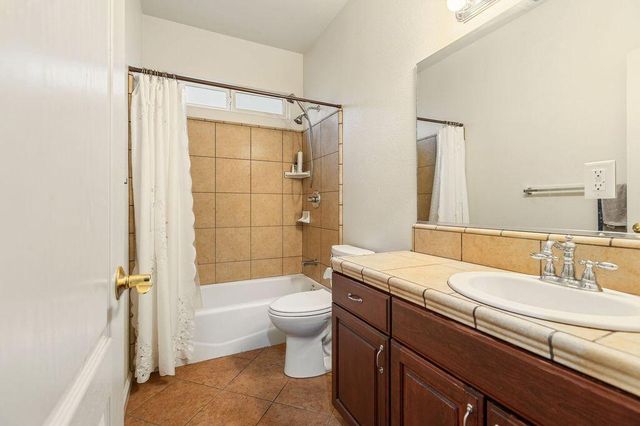 1110 Lincoln Street, Tulare, CA 93274