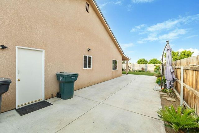 1110 Lincoln Street, Tulare, CA 93274