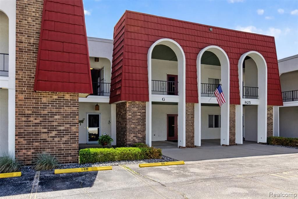 925 Kennely Road G-106, Saginaw, MI 48609