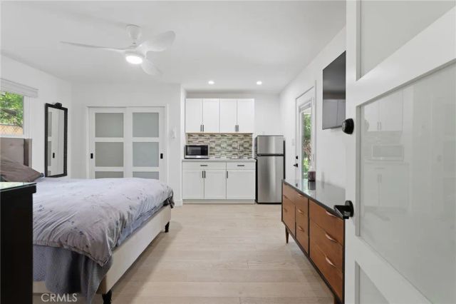 5319 Penfield Avenue, Woodland Hills, CA 91364