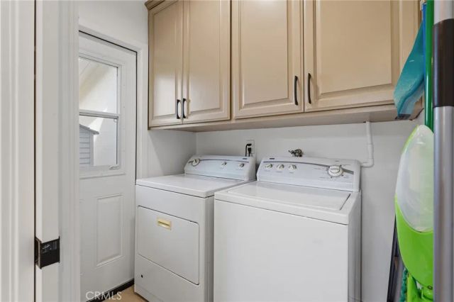 5319 Penfield Avenue, Woodland Hills, CA 91364