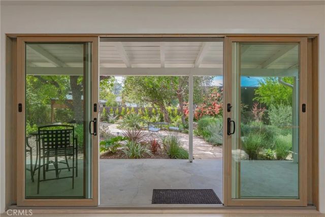 5319 Penfield Avenue, Woodland Hills, CA 91364