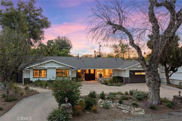 5319 Penfield Avenue, Woodland Hills, CA 91364