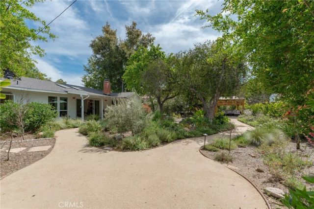 5319 Penfield Avenue, Woodland Hills, CA 91364