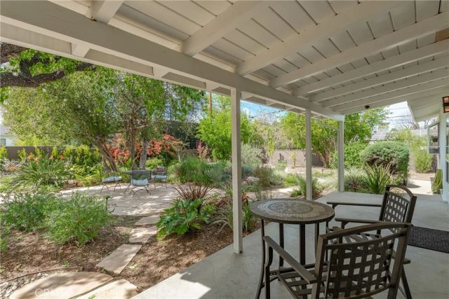 5319 Penfield Avenue, Woodland Hills, CA 91364